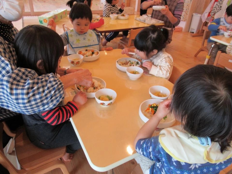 みんなで食べるとおいしいね♪の画像