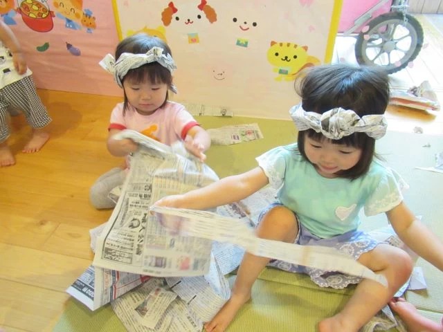 新聞紙であそぼうの画像