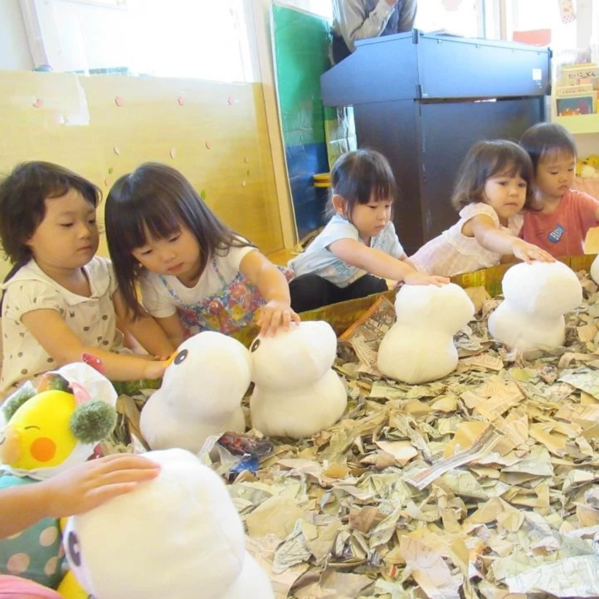 子供が遊んでいる画像